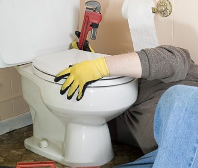 éviter les fuites d’eau dans les toilettes